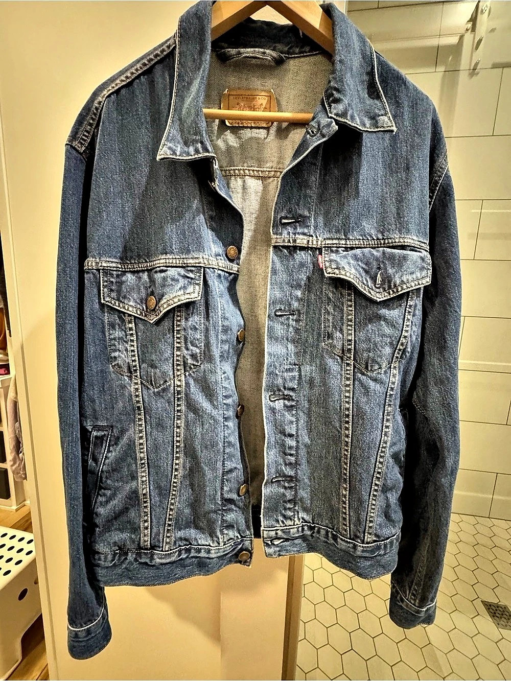 Levi's Denim Trucker Jacket Denim Trucker Jacket Size Large